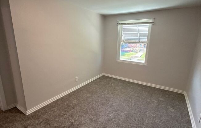 3 beds, 1 bath, $1,995