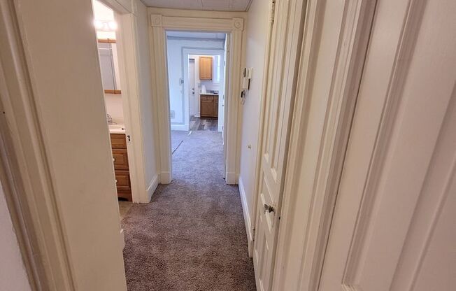 2 beds, 1 bath, $1,075, Unit 1