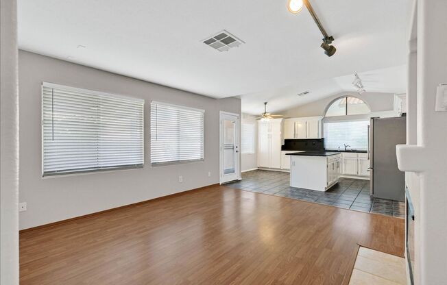 1038 TWIN BERRY CT