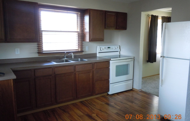 3 beds, 2 baths, $1,495