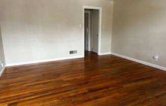 1 bed, 1 bath, 700 sqft, $1,125, Unit Unit 1