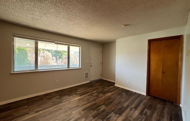 1 bed, 1 bath, 400 sqft, $1,195