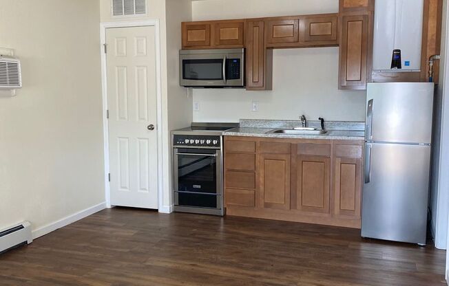 Studio, 1 bath, $1,095, Unit Unit 9