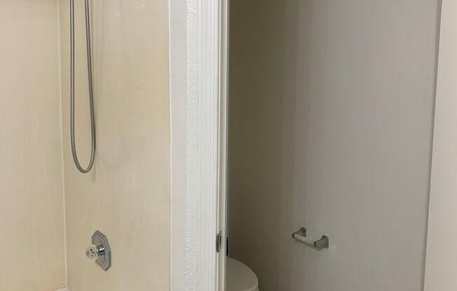 3 beds, 2.5 baths, $1,895