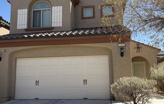 Spacious 3 Bed, 2.5 Bath Home in Gated Versante Community