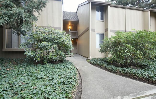 Updated 1 Bedroom 1 Bath Condo in Desirable Cypress Lakes Community!