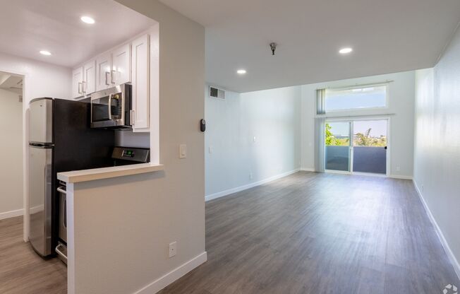1 bed, 1 bath, 850 sqft, $2,498, Unit 407