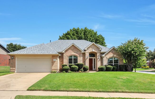 Beautifully maintained Mansfield ISD home available for immediate move in.