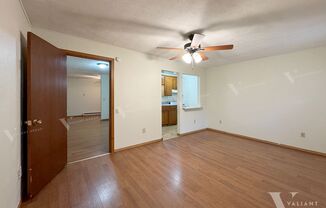 1 bed, 1 bath, $650, Unit 4