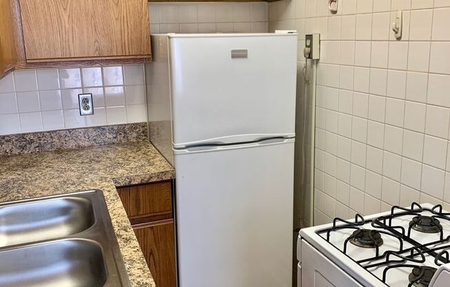 Studio, 1 bath, 300 sqft, $1,495, Unit 644-408