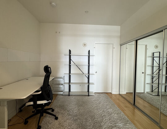 2 beds, 2 baths, $3,300, Unit 1008