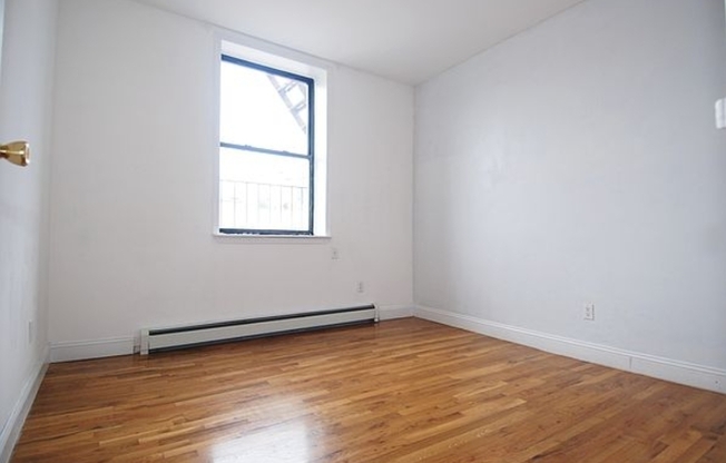 243 W 116 ST