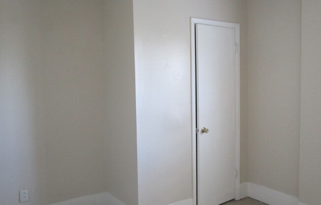 2 beds, 1 bath, $1,500