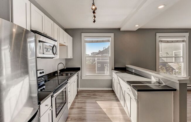 1 bed, 1 bath, 602 sqft, $1,874, Unit 301