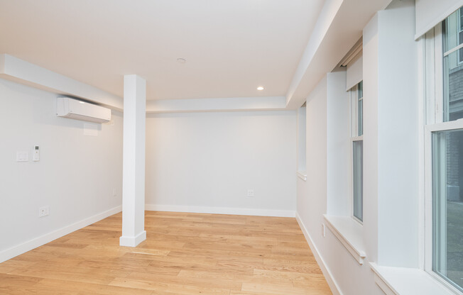 2 beds, 1 bath, 623 sqft, $3,300, Unit 24