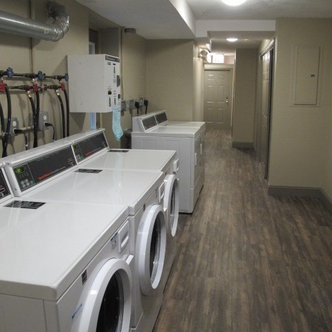 2 beds, 1 bath, 700 sqft, $3,495, Unit 13