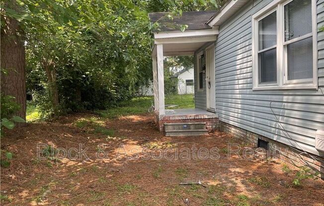 1106 CLARK ST