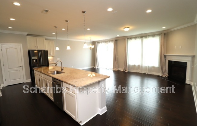 410 BOSCAWEN LN