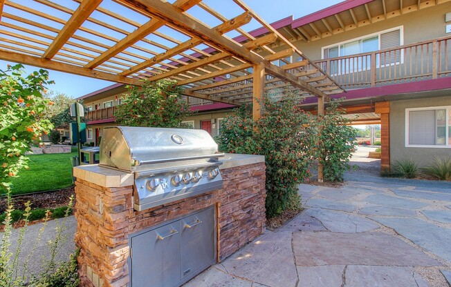 2 beds, 1 bath, 750 sqft, $2,195, Unit 23