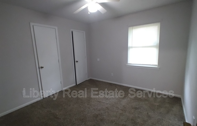 824 RIDGEWOOD WAY