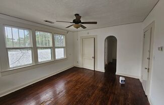 1 bed, 1 bath, 850 sqft, $1,475, Unit 915 #6