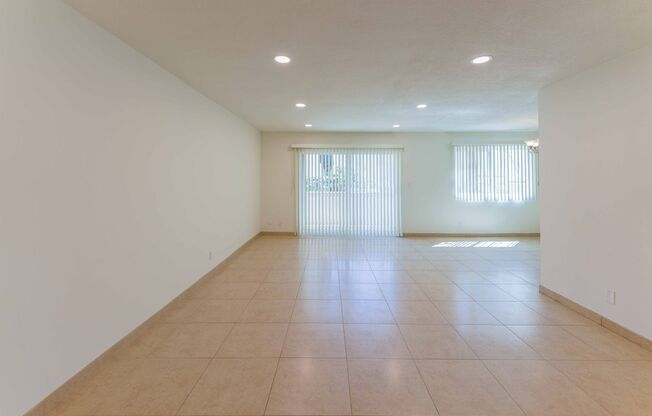 2 beds, 2 baths, 1,000 sqft, $2,900, Unit 106