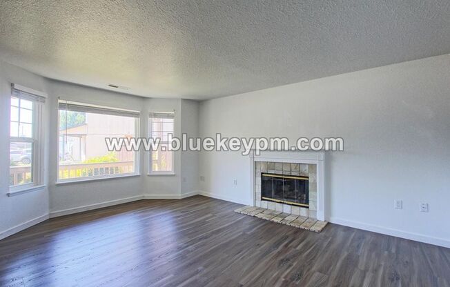 3 Bed, 2 Baths Home in Orchards Neighborhood of Vancouver