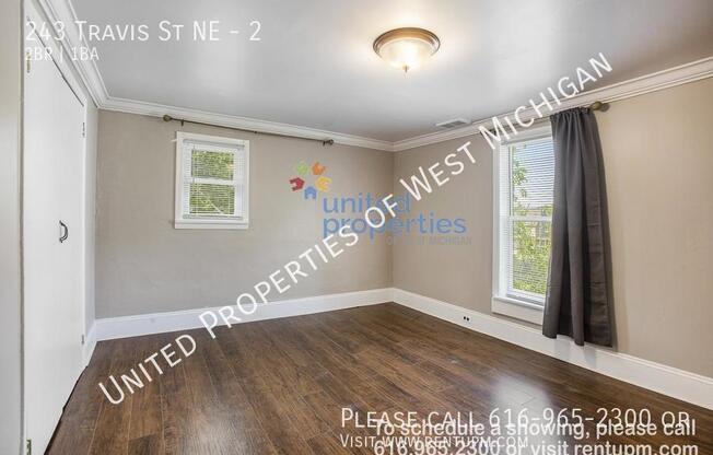 243 TRAVIS ST NE