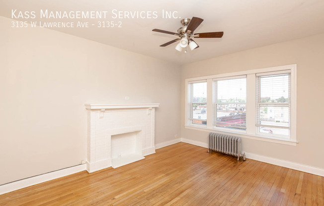 3135 W Lawrence Ave