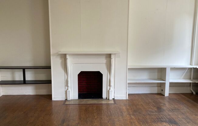 1 bed, 1 bath, 700 sqft, $1,349, Unit 42-3