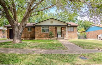 FREE DECEMBER RENT!!!! GORGEOUS REMODELED HOME!!!