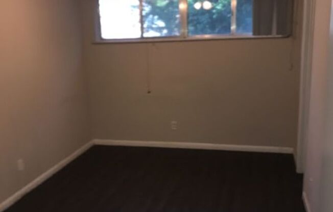 1 bed, 1 bath, 525 sqft, $1,030, Unit 106