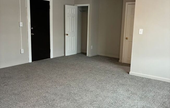 Studio, 1 bath, $1,100, Unit 210