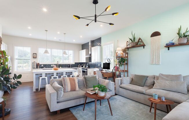 Stylish Townhome Minutes From Grant Park and Steps From the ATL BeltLine!