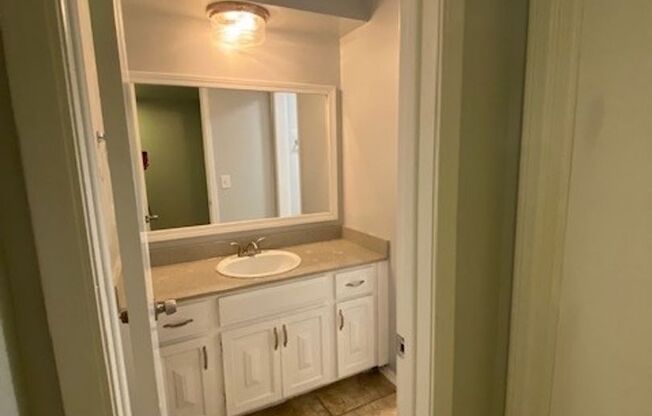 2 beds, 2 baths, $995