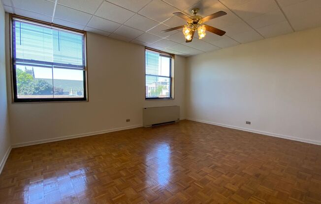 Studio, 1 bath, 300 sqft, $1,465, Unit 620-307