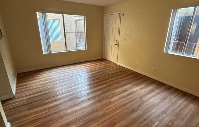 3 beds, 2 baths, 1,050 sqft, $2,700, Unit 2573-11