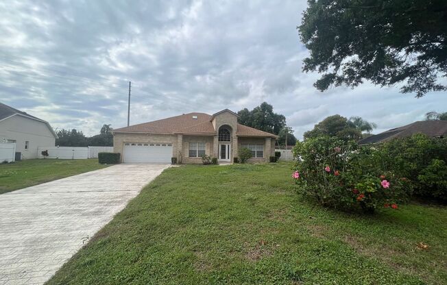 Large Pool Home in Kissimmee!