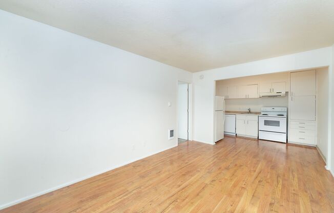 1 bed, 1 bath, $1,395, Unit #2