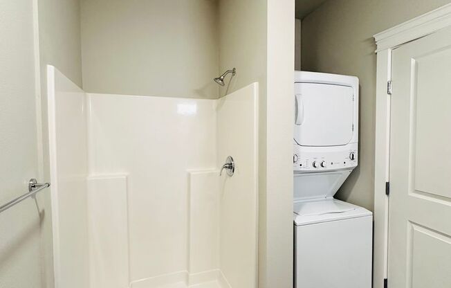 Studio, 1 bath, 346 sqft, $1,425, Unit 417-302