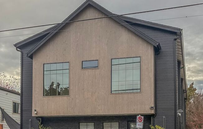 *** Alberta District Brand New 2 Bedroom Townhome Ready for Move- In ***