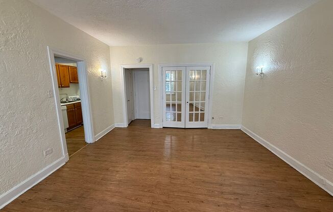 Studio, 1 bath, 308 sqft, $1,175, Unit Bayard Manor 102