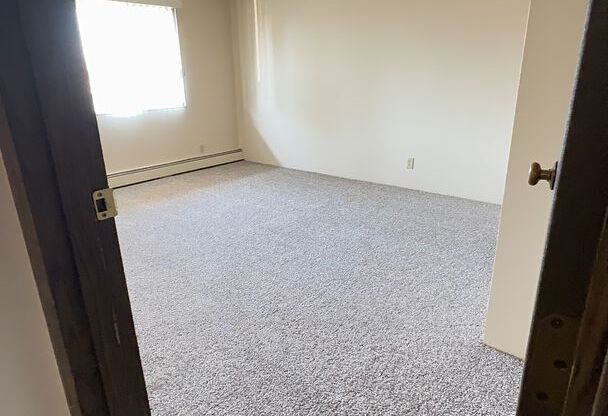 2 beds, 2 baths, 945 sqft, $979.99, Unit 825-J16