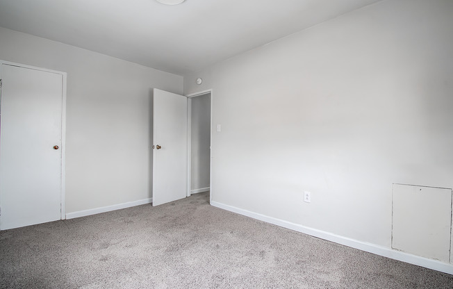 2 beds, 1 bath, 645 sqft, $950, Unit Virginia Terrace B-16