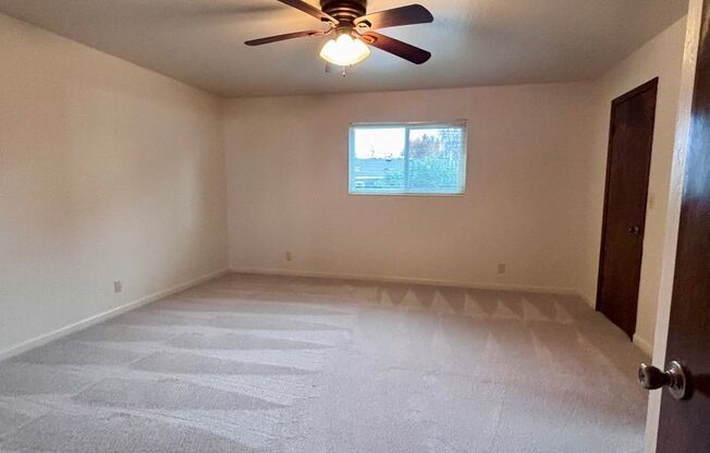 3 beds, 2 baths, $3,100