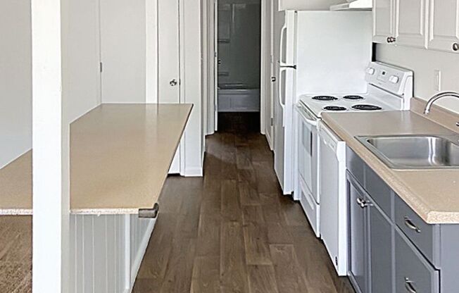 1 bed, 1 bath, 680 sqft, $1,330, Unit 56