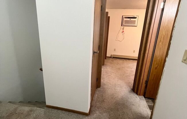 3 beds, 1.5 baths, 1,145 sqft, $1,025, Unit 300-3