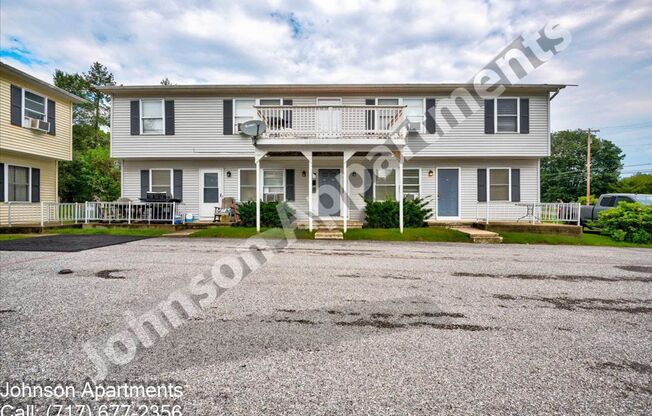 2 beds, 1 bath, 900 sqft, $1,095, Unit 1863 Johnson Rd