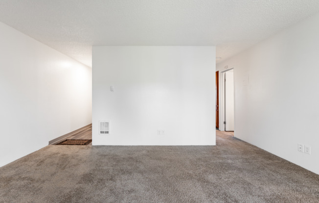 2 beds, 1 bath, 745 sqft, $1,685