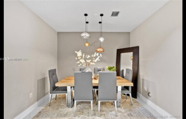 981 SW 149 CT